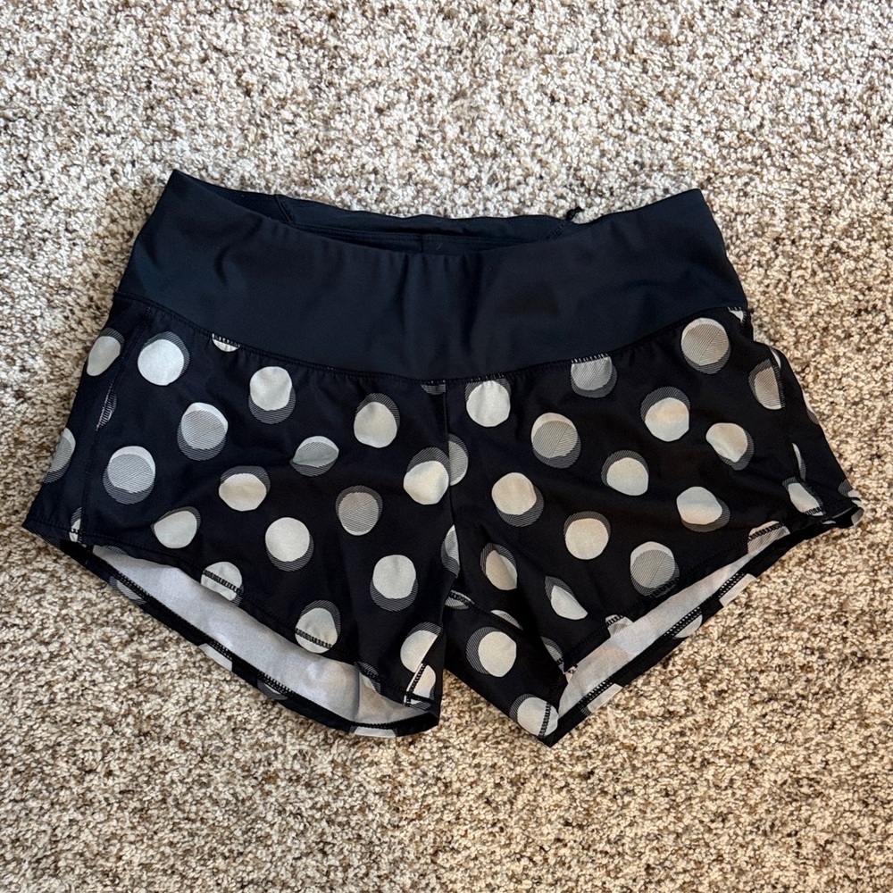 Oiselle Roga polka dot running shorts